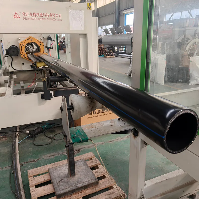 Полиэтиленовые трубы с армированием стальной сеткой.3